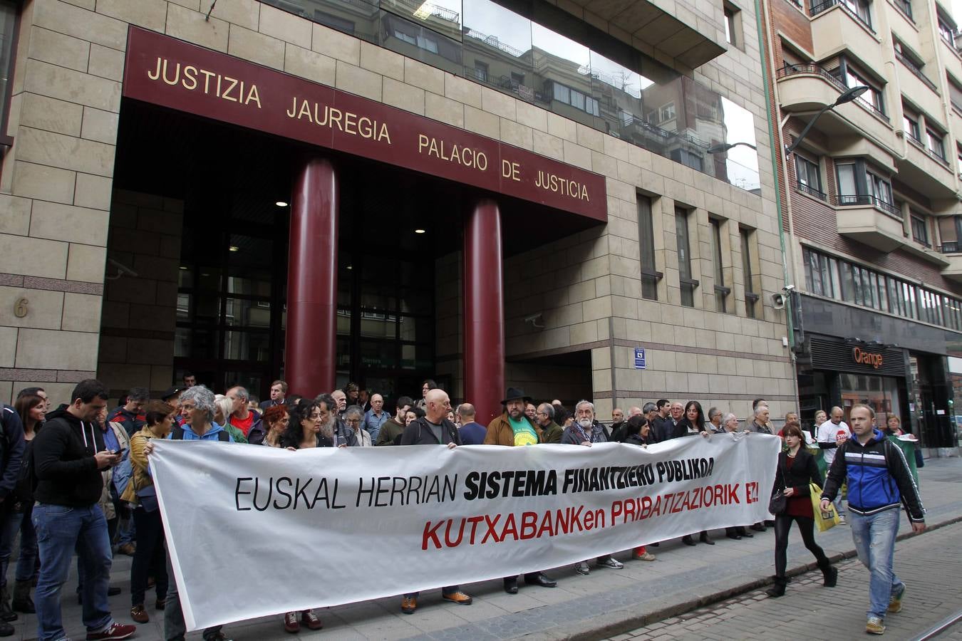 Mario Fernández y Mikel Cabieces declaran como imputados por el &#039;caso Kutxabank&#039;