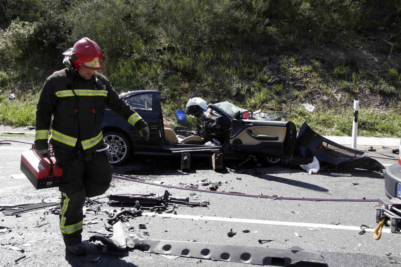 52 niños de una ikastola de Bilbao salen ilesos de un brutal accidente en Ampuero