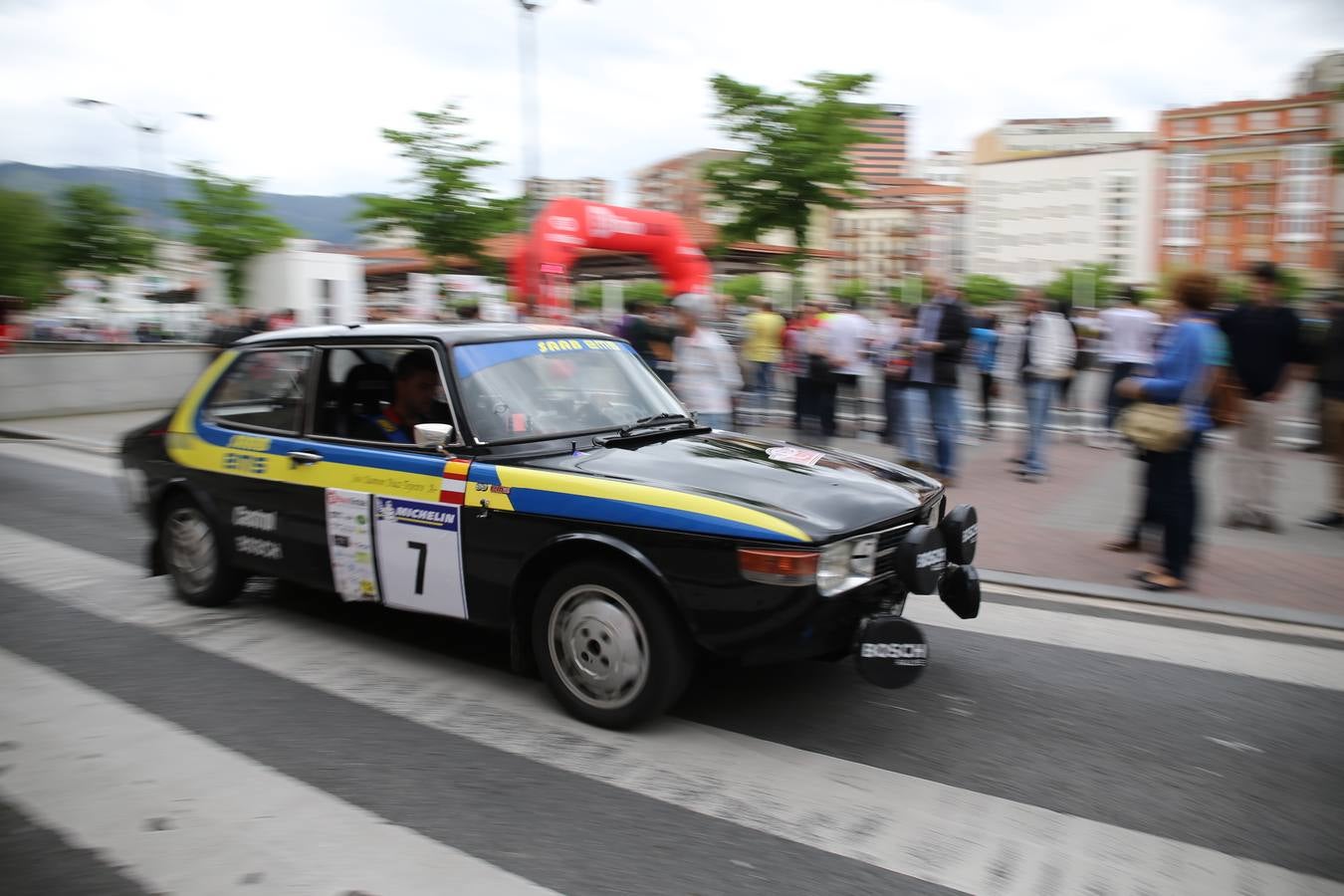 Cerca de 50 coches clásicos compiten en el Rallyestone