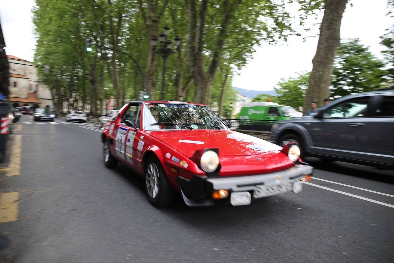 Cerca de 50 coches clásicos compiten en el Rallyestone