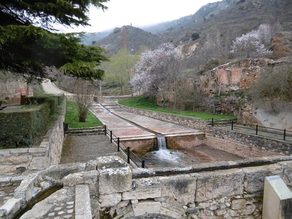 Los canales y el acuaducto.