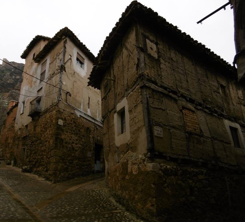 Casas medievales de Poza.