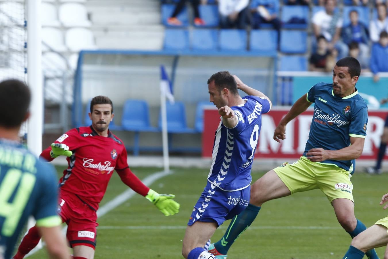 Las mejores fotos del Alavés-Valladolid desde Mendizorroza