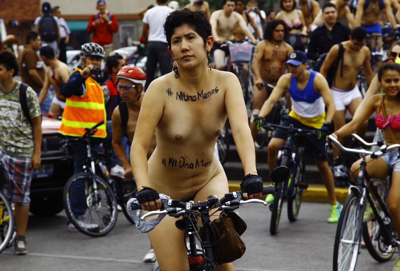 Pedaleando en &#039;cueros&#039;