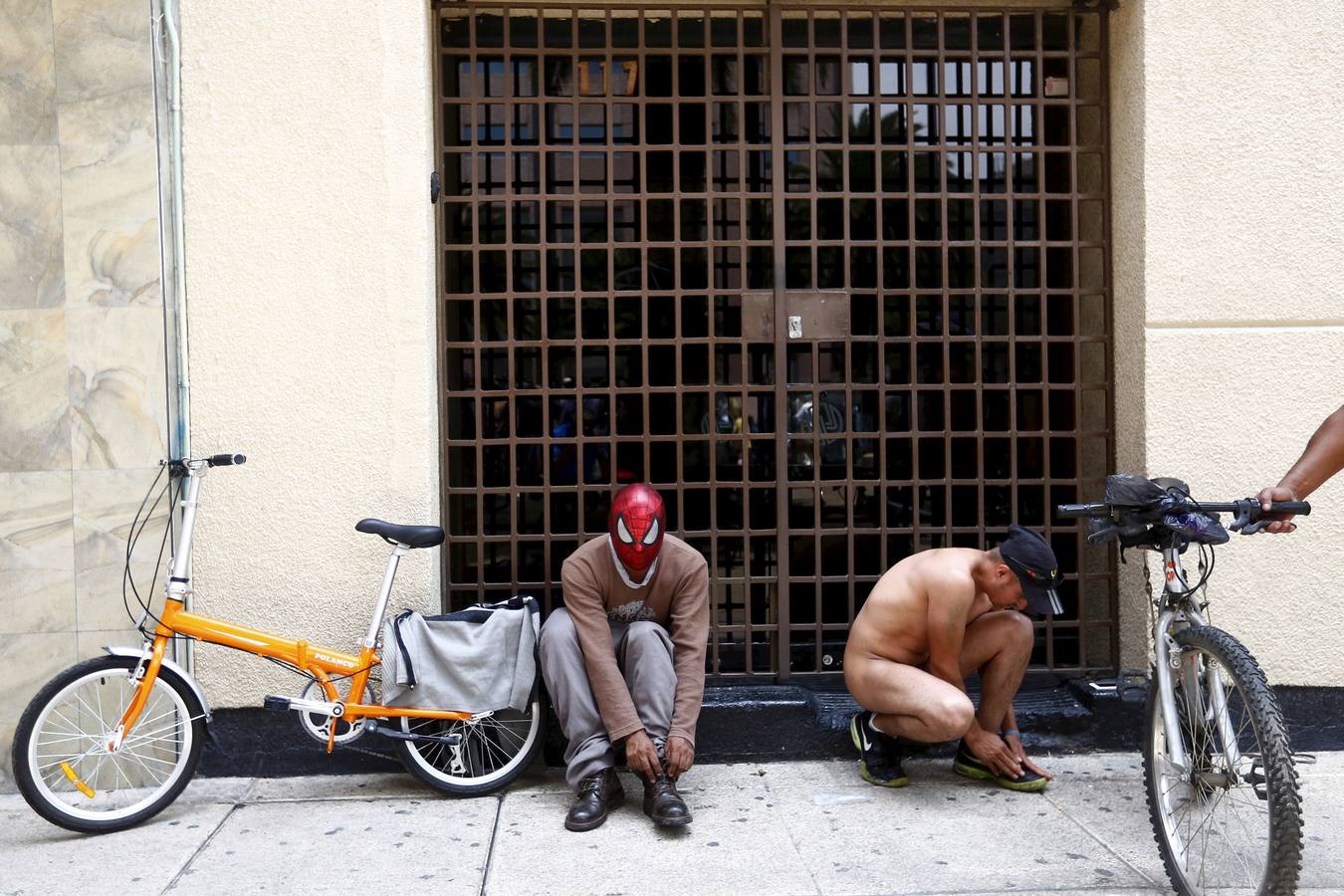 Pedaleando en &#039;cueros&#039;