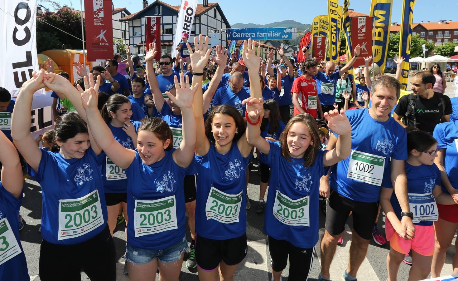 600 personas acuden a la Carrera Familiar de Abanto-Zierbena