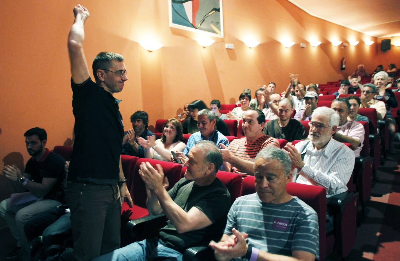 Podemos tacha de &quot;vergonzante&quot; los casos de Bilbao y Euskaltel