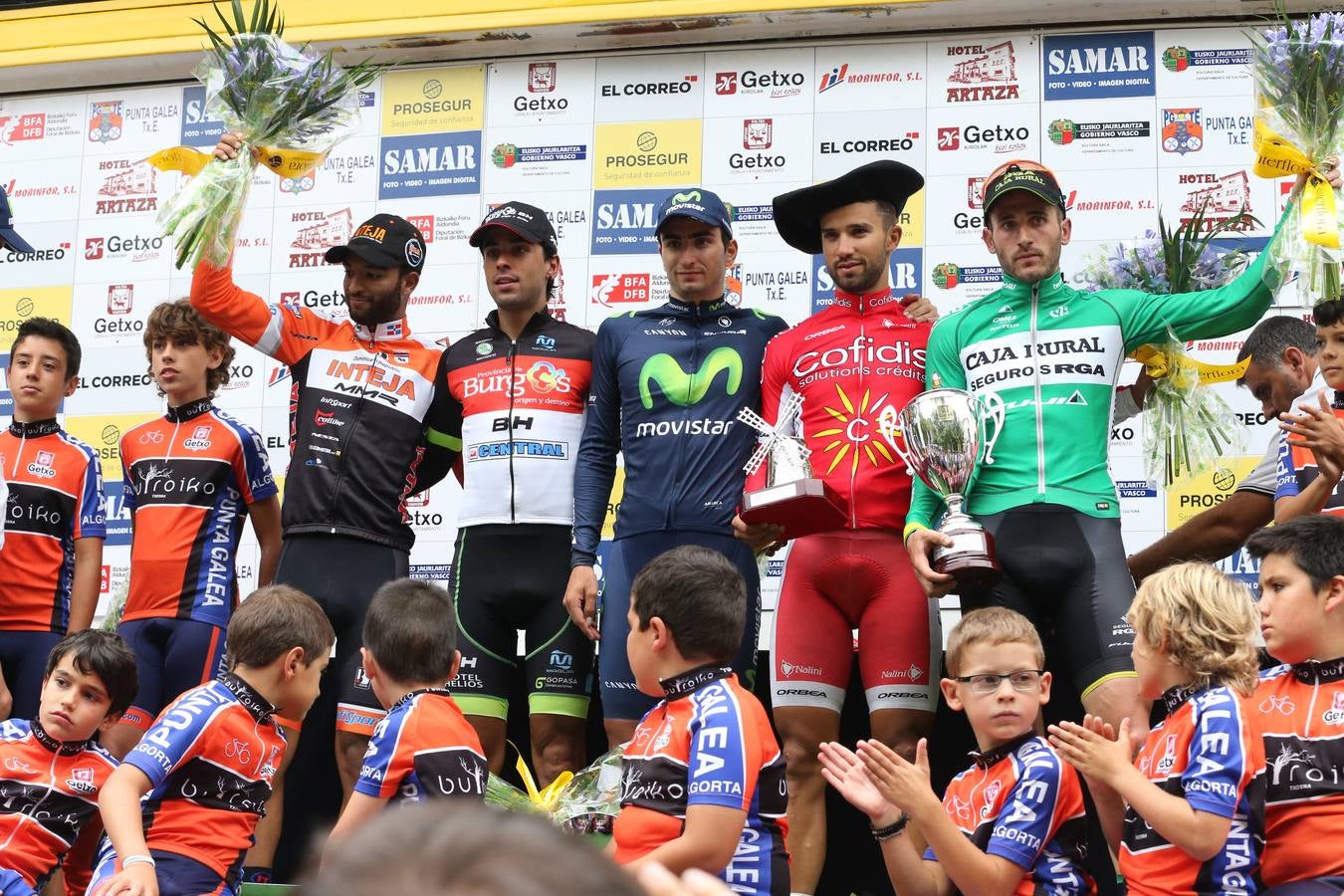 Nacer Bouhanni se impone en el Circuito de Getxo