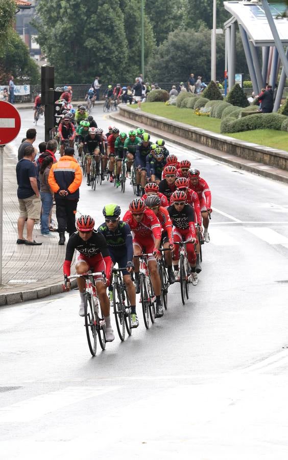 Nacer Bouhanni se impone en el Circuito de Getxo