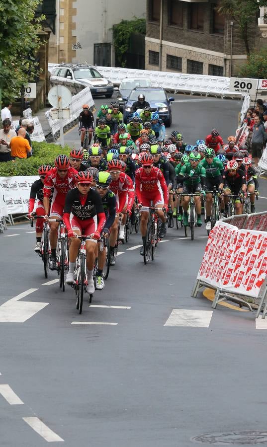 Nacer Bouhanni se impone en el Circuito de Getxo