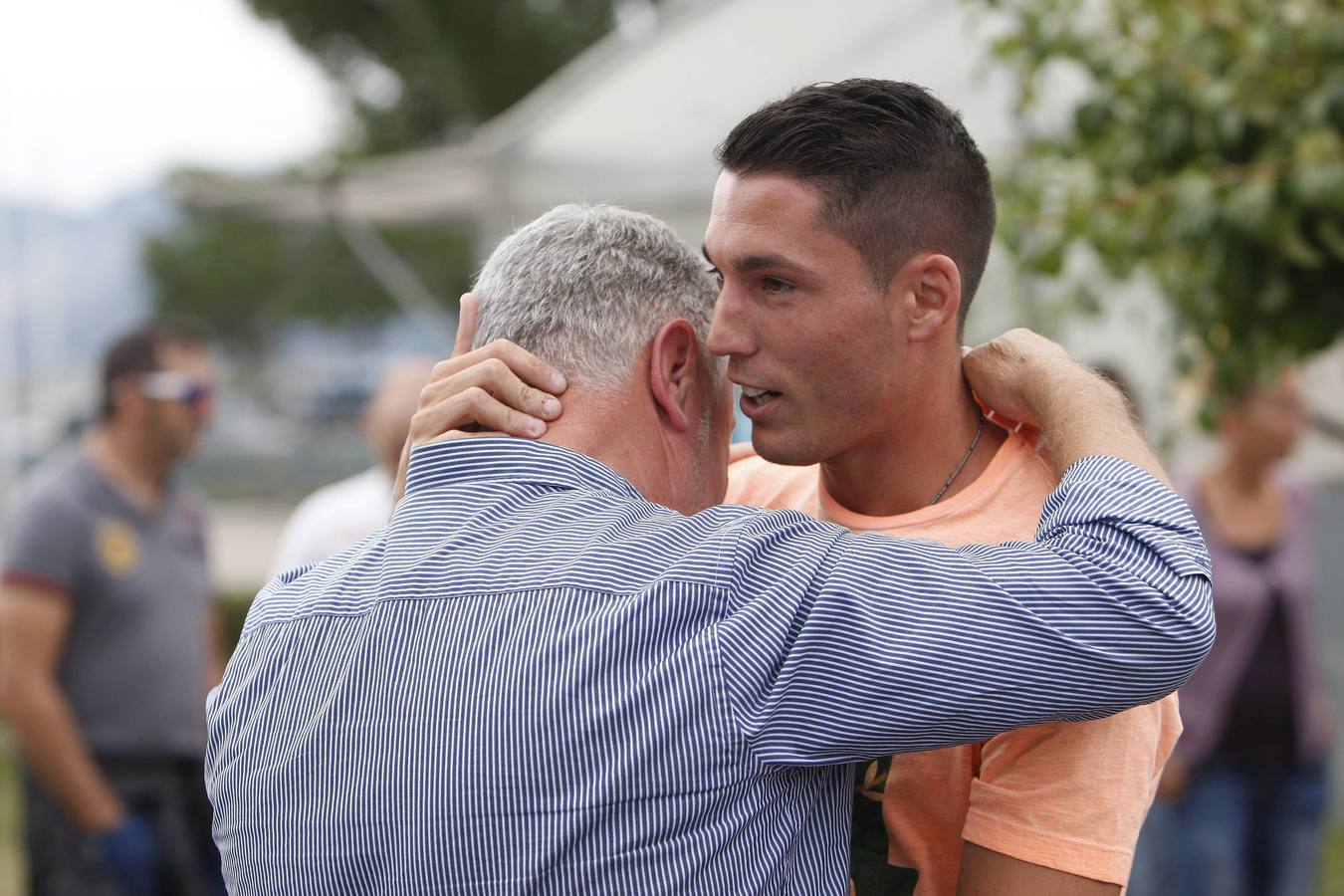 Multitudinario y emotivo último adiós a Dani Rivas y Bernat Martínez