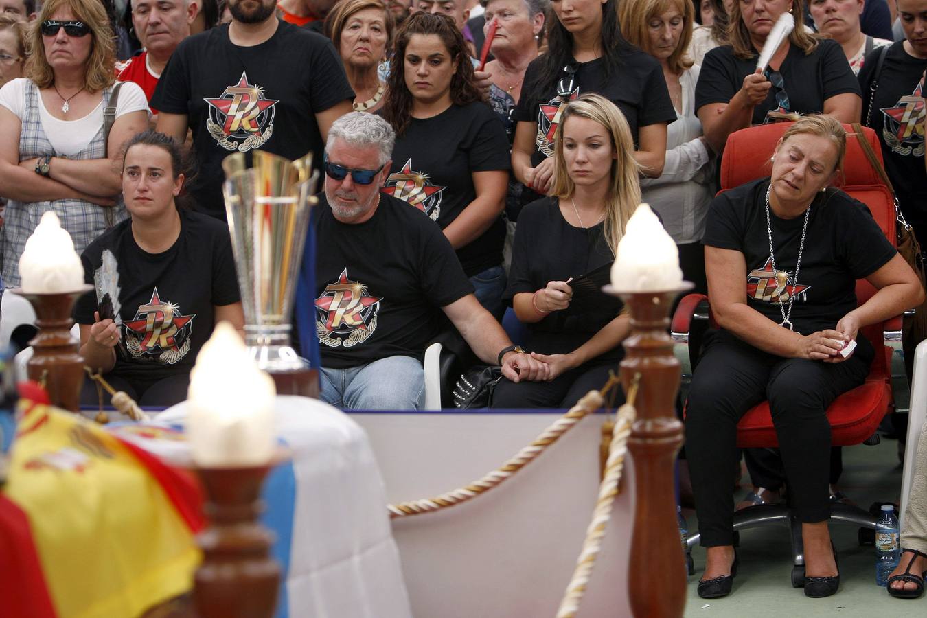 Multitudinario y emotivo último adiós a Dani Rivas y Bernat Martínez