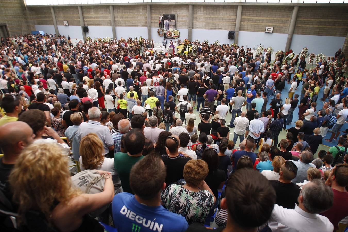 Multitudinario y emotivo último adiós a Dani Rivas y Bernat Martínez