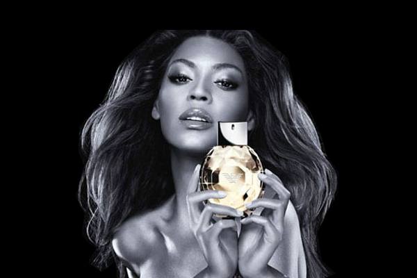 Beyoncé en una campaña de Armani. ¿Cómo es posible?