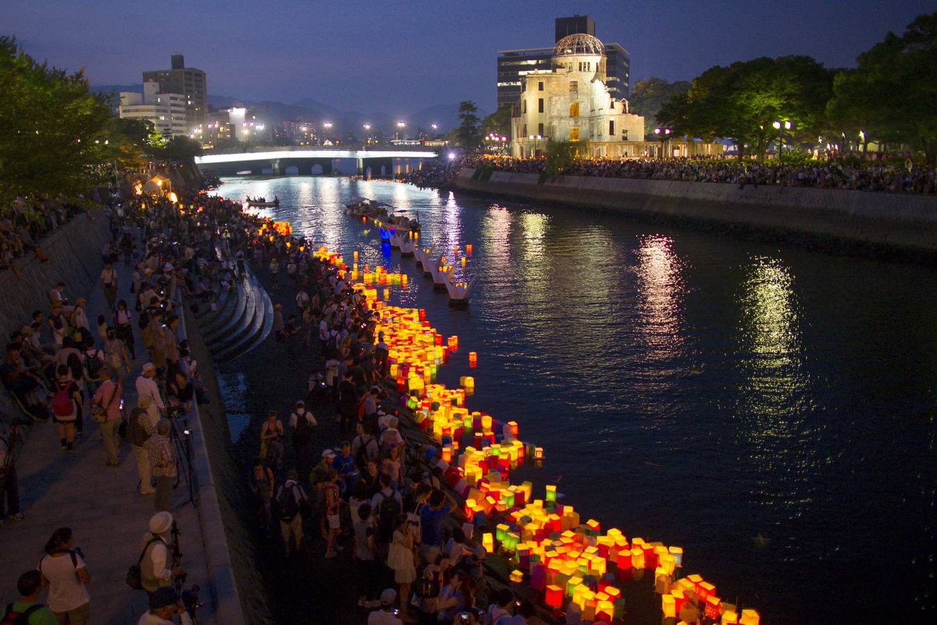 Los japoneses reviven el horror de Hiroshima