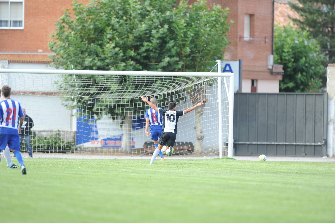 El Alavés termina la pretemporada con una nueva derrota