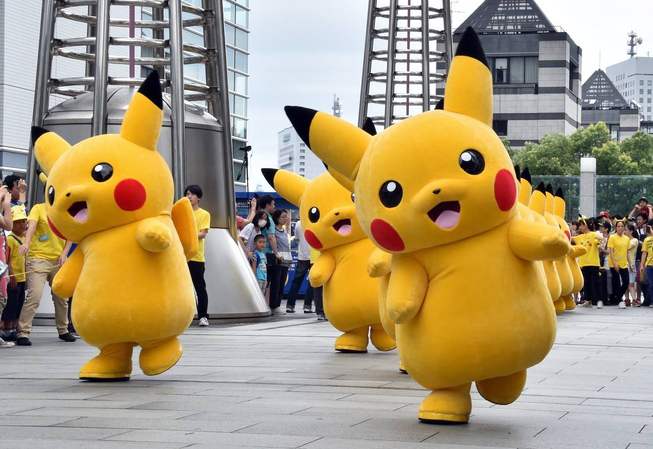 Cientos de &#039;Pikachu&#039; inundan las calles de Japón