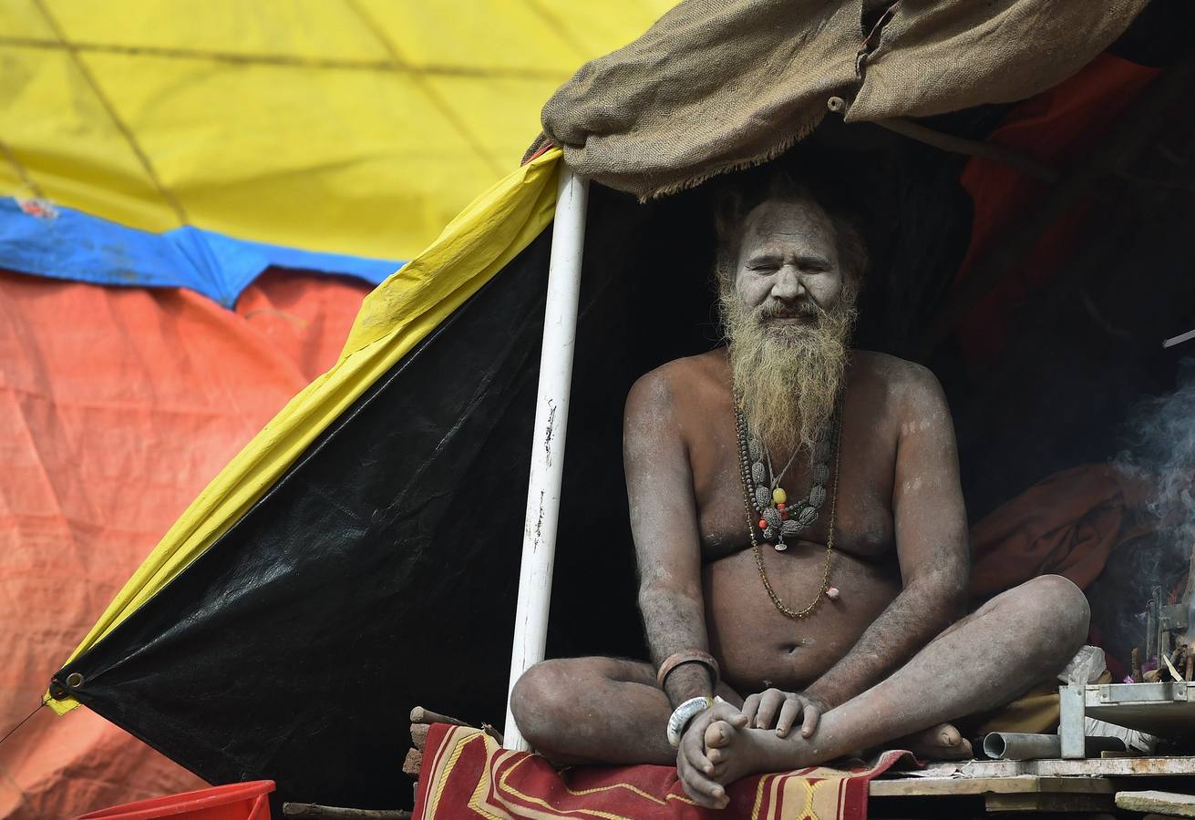 Multitudinaria festividad hindú de Kumbh Mela en la India