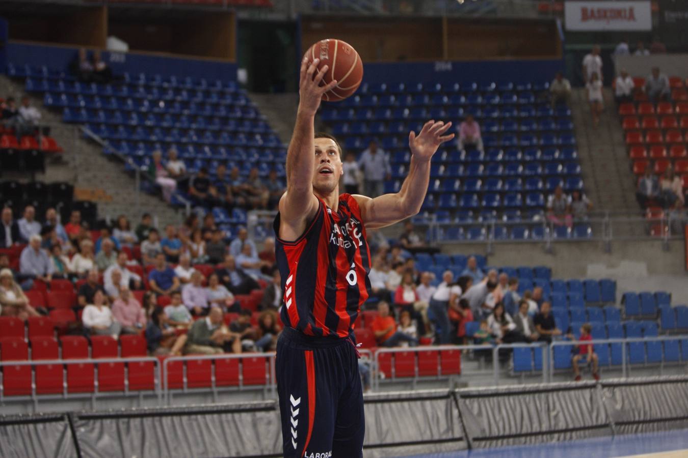 Amistoso entre Baskonia y PAU Orthez