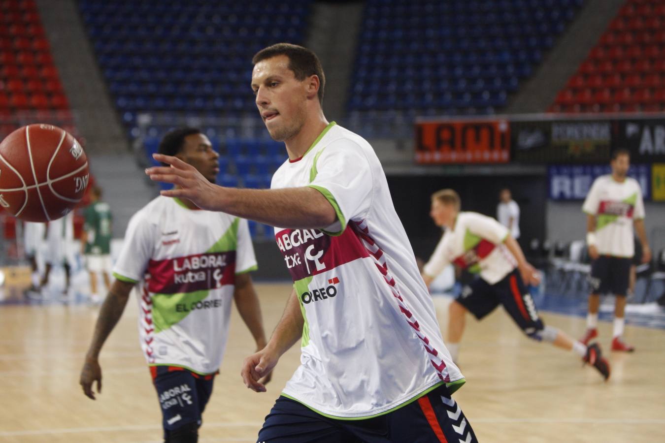 Amistoso entre Baskonia y PAU Orthez