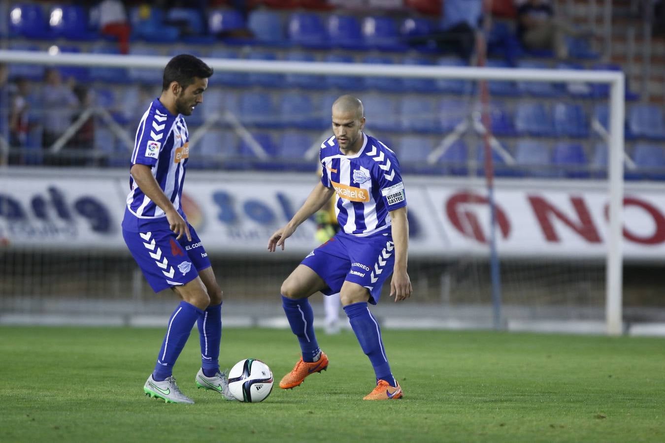 Partido de Copa entre el Numancia y el Alavés