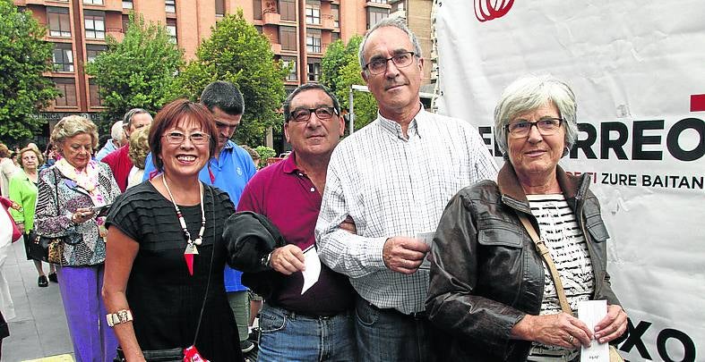 Judy Chew, Peter Sánchez, Ramón Ruiz y Concha Azkunaga.