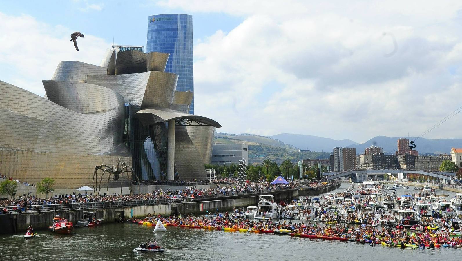 Bilbao vibra con los clavadistas
