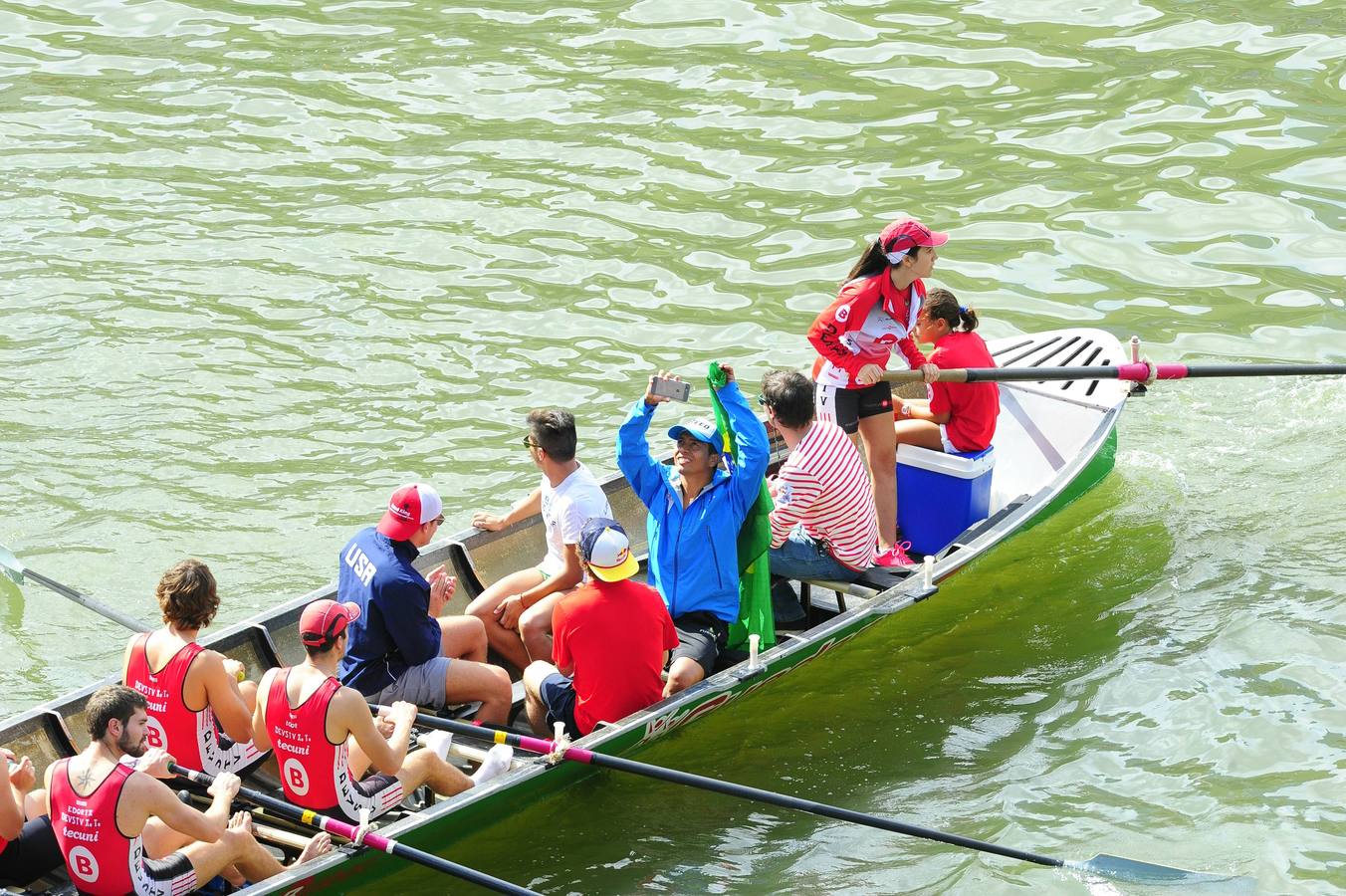Bilbao vibra con los clavadistas