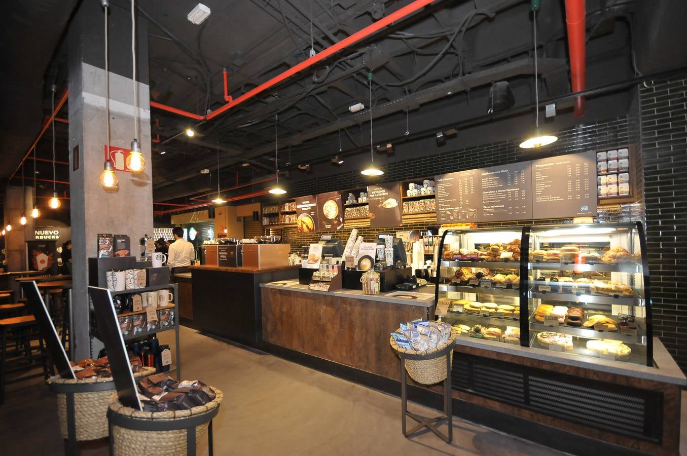 Starbucks ya echa humo en la Gran Vía de Bilbao