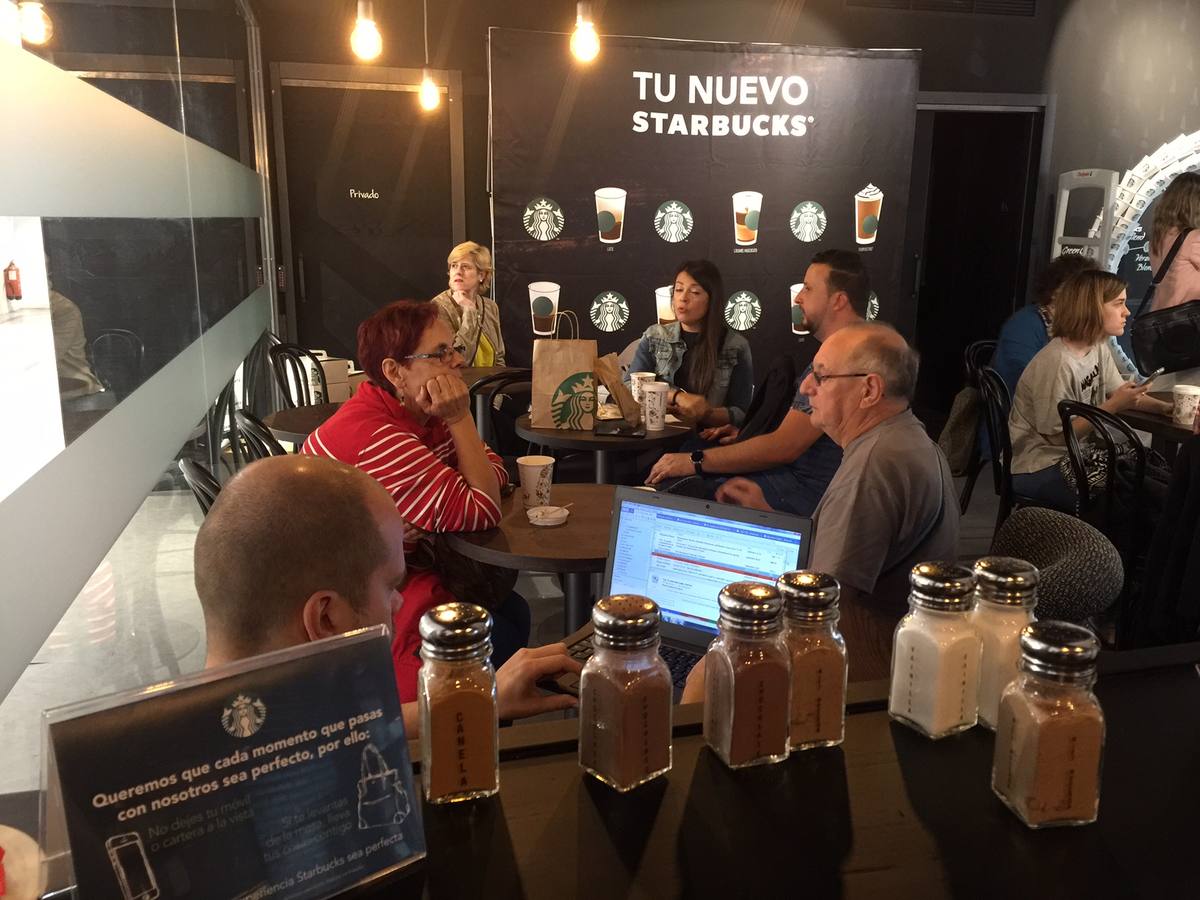 Starbucks ya echa humo en la Gran Vía de Bilbao