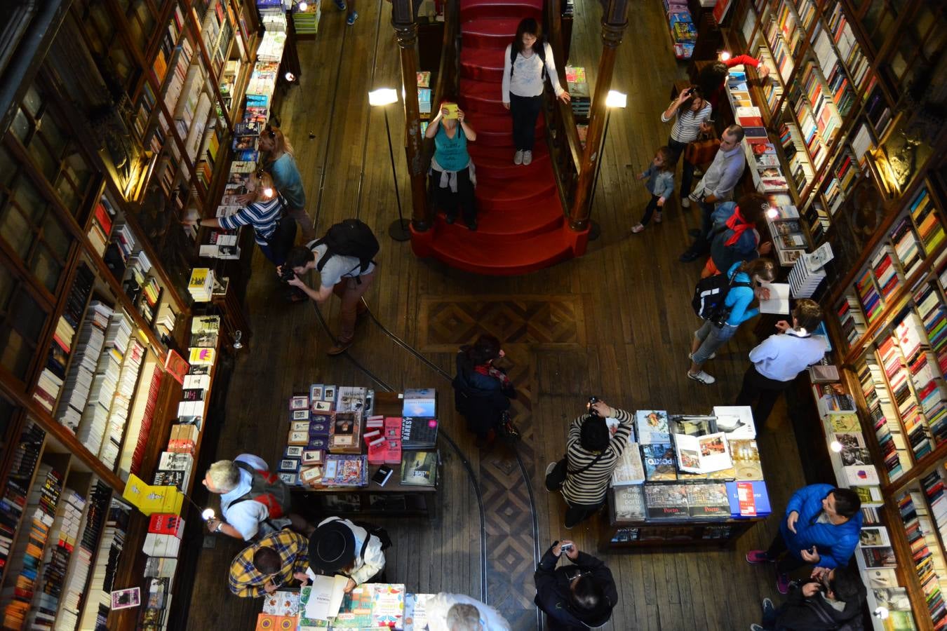 Oportoko liburutegi magikoa