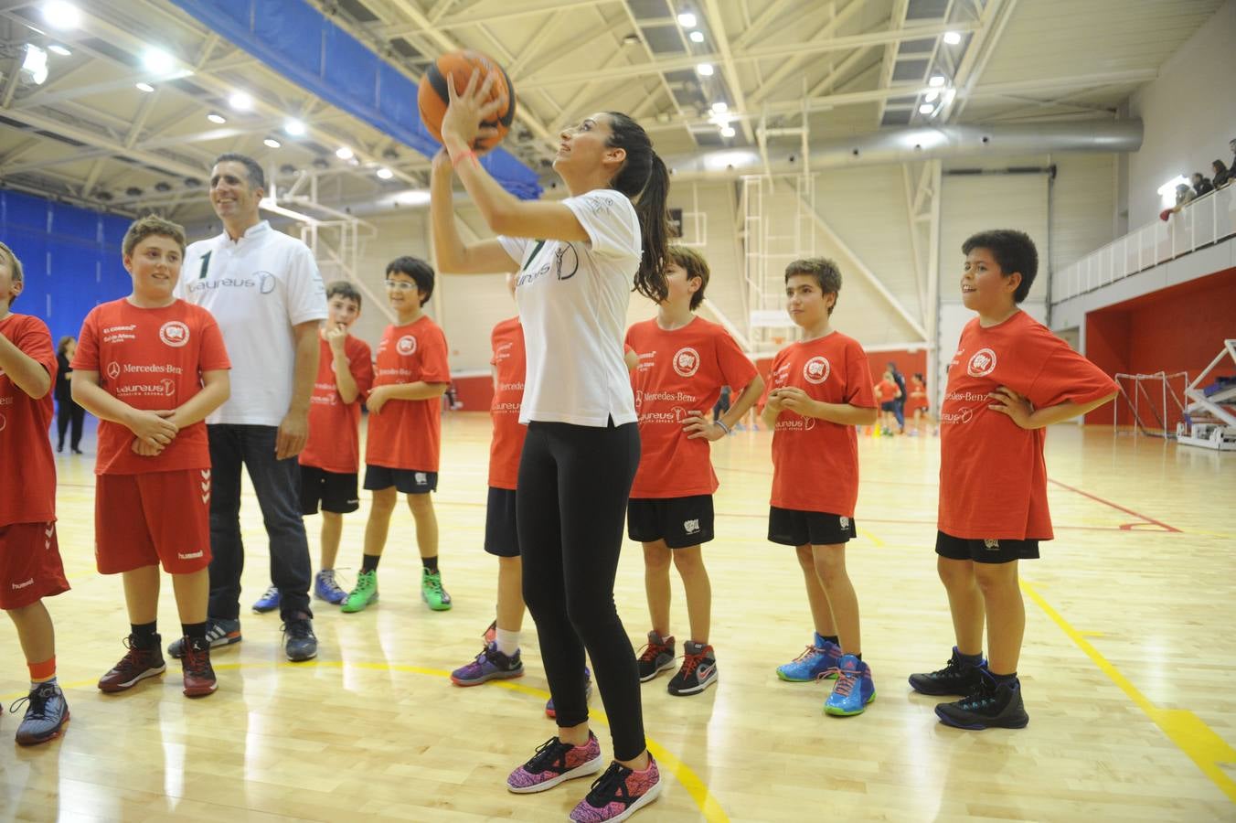 Almudena Cid e Induráin, con el deporte base en Vitoria