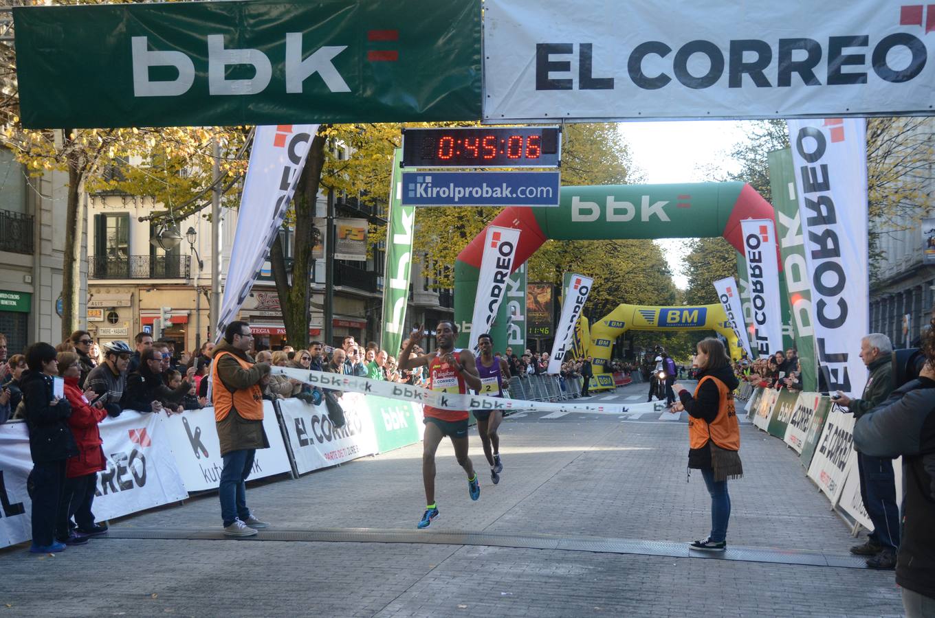 Desde Santurtzi a Bilbao con objetivos solidarios