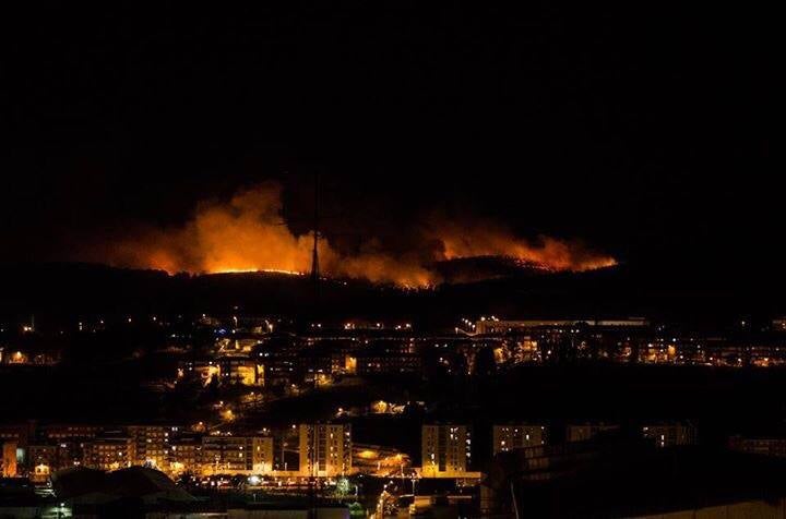 El incendio declarado en Berango, en imágenes