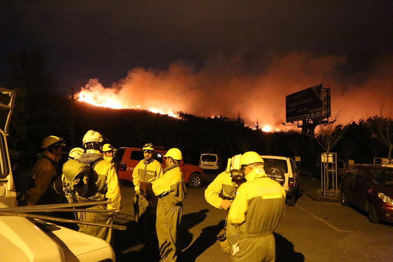 El incendio declarado en Berango, en imágenes