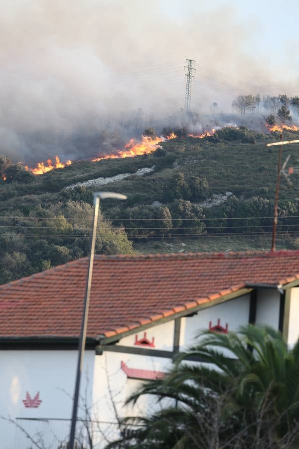 La lucha contra el fuego en Berango