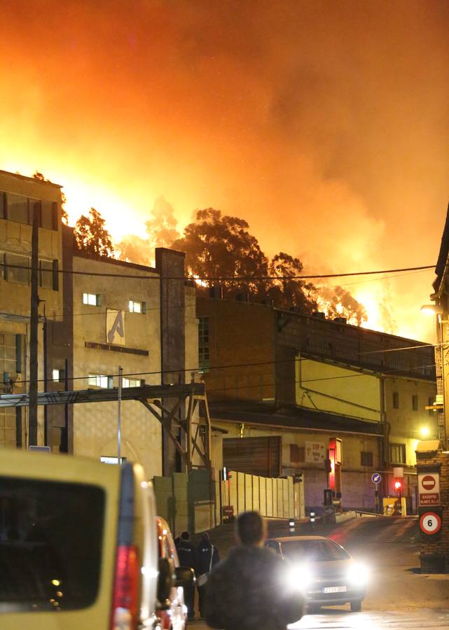 La lucha contra el fuego en Berango