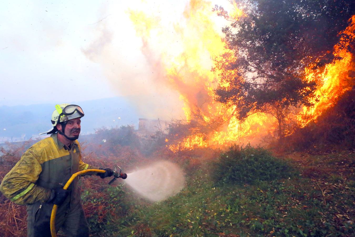 La lucha contra el fuego en Berango