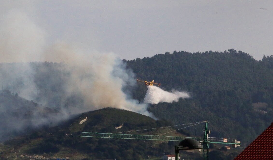 La lucha contra el fuego en Berango