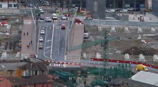 El puente de Gehry ya es la única vía de acceso a Zorrozaurre