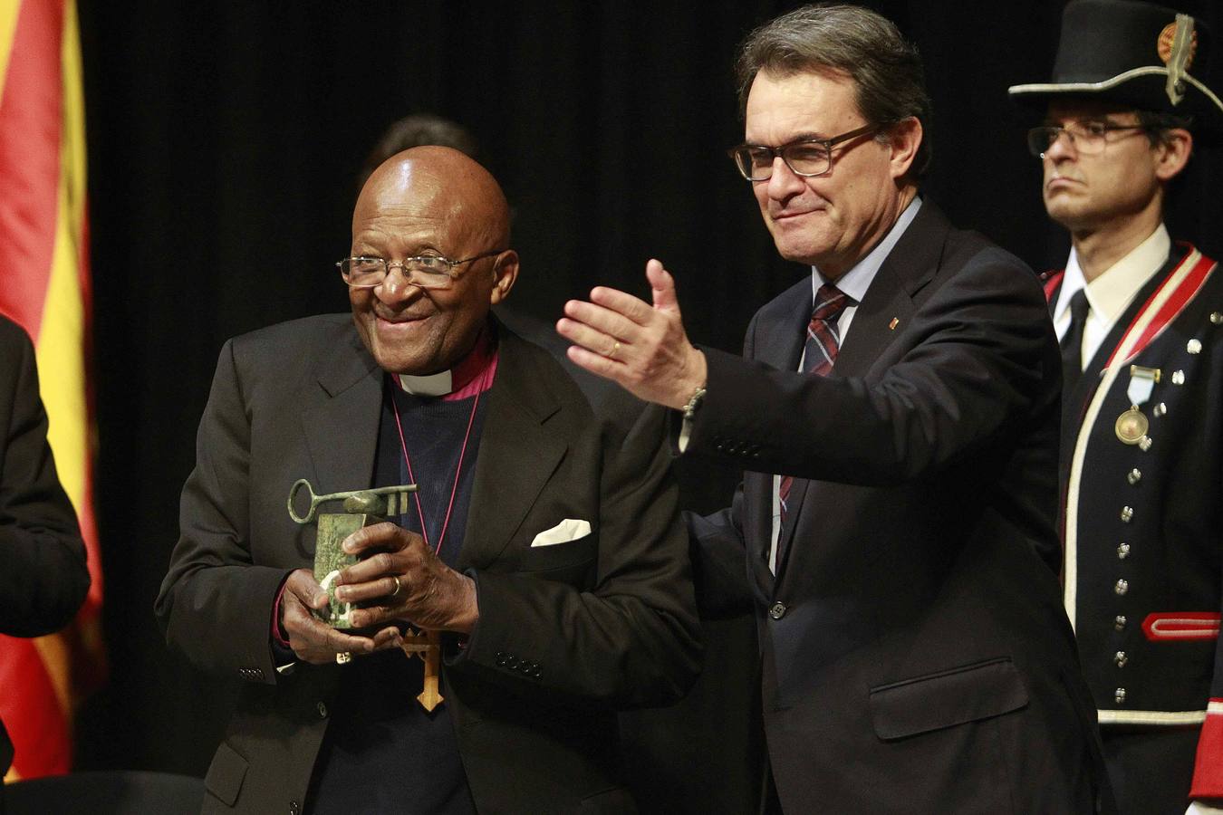 Desmond Tutu. 84 años