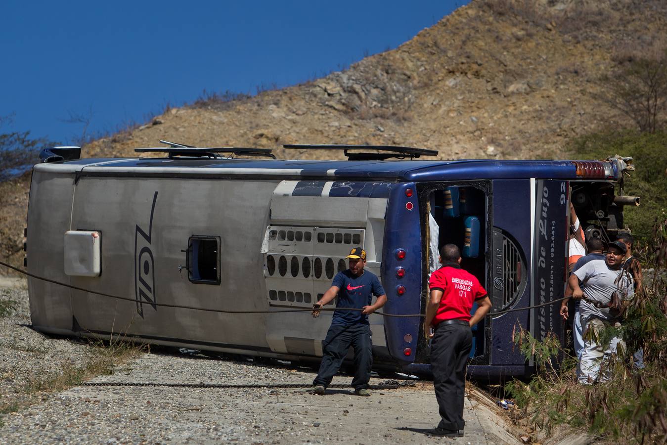 Así quedó el autobús del Huracán tras el brutal accidente