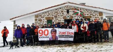 Se suceden los actos en Bizkaia. Nueva concentraciñon tras la subida anual al Gorbea.