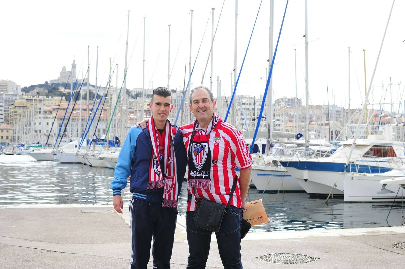 Los hinchas del Athletic toman el Puerto Viejo de Marsella