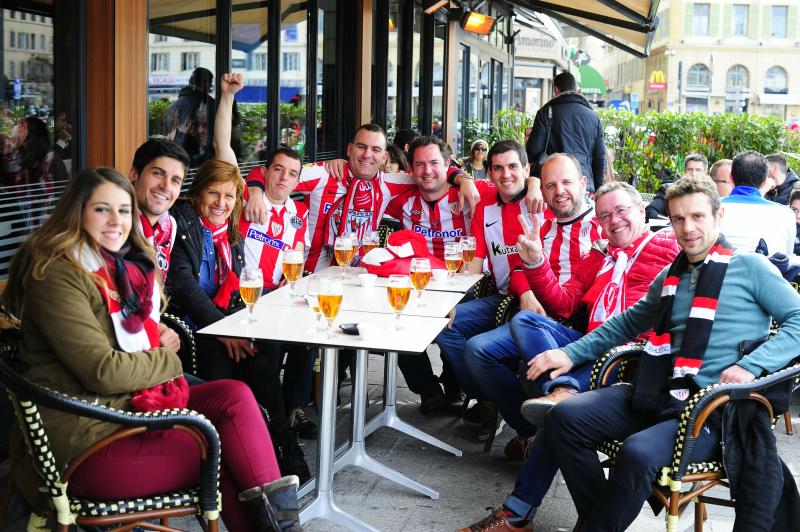Los hinchas del Athletic toman el Puerto Viejo de Marsella
