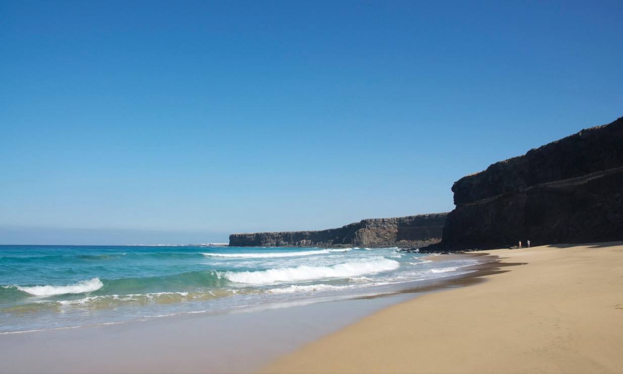 2. Lagunas y Playa de El Cotillo, en Fuerteventura.. 