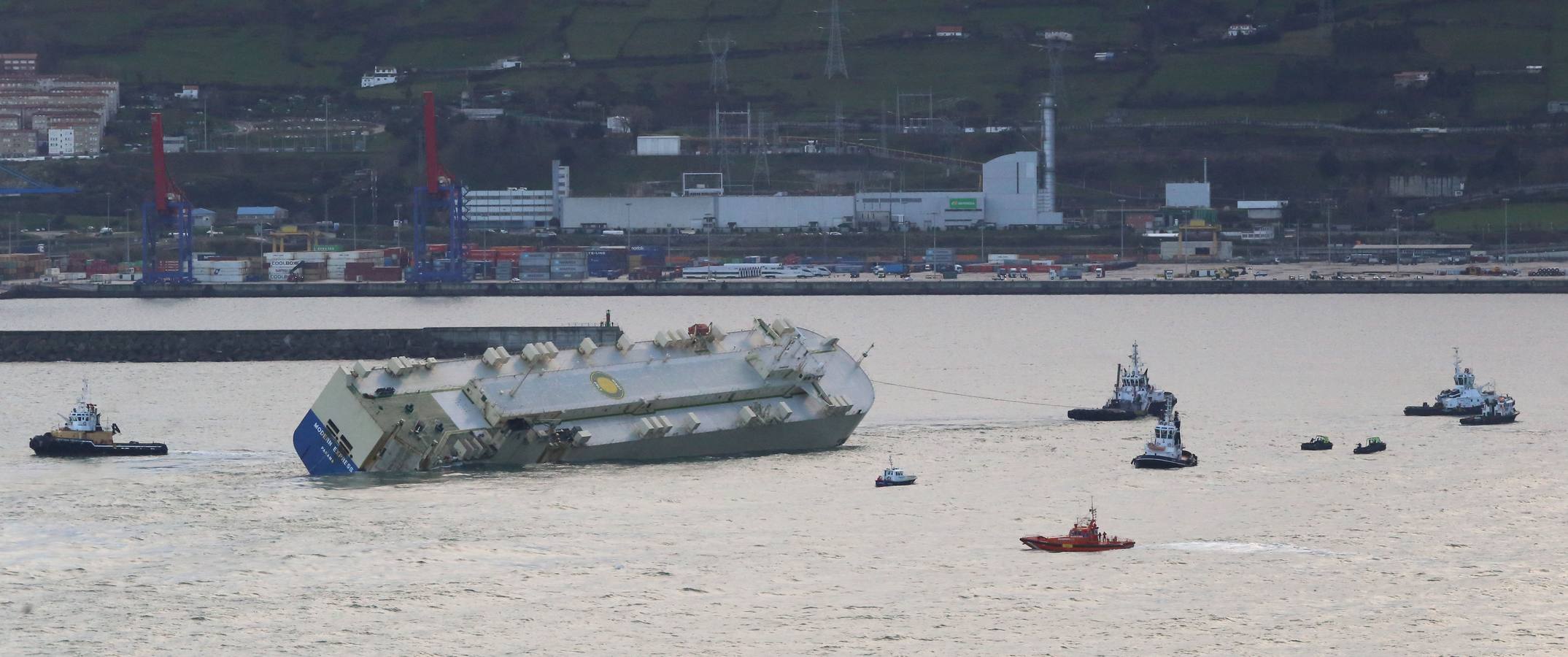 Así ha sido el recorrido del &#039;Modern Express&#039; hasta quedar &#039;enderezado&#039; en el Puerto de Bilbao