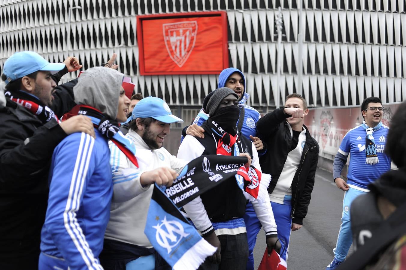 Cinco detenidos en la batalla campal entre los hinchas del Marsella y el Athletic