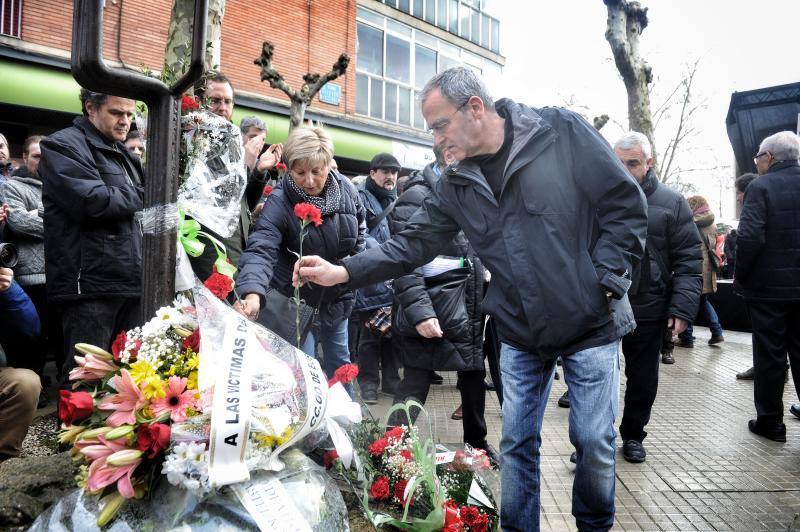 Homenaje a las víctimas del Tres de Marzo en Zaramaga