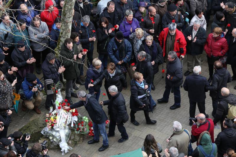 Homenaje a las víctimas del Tres de Marzo en Zaramaga